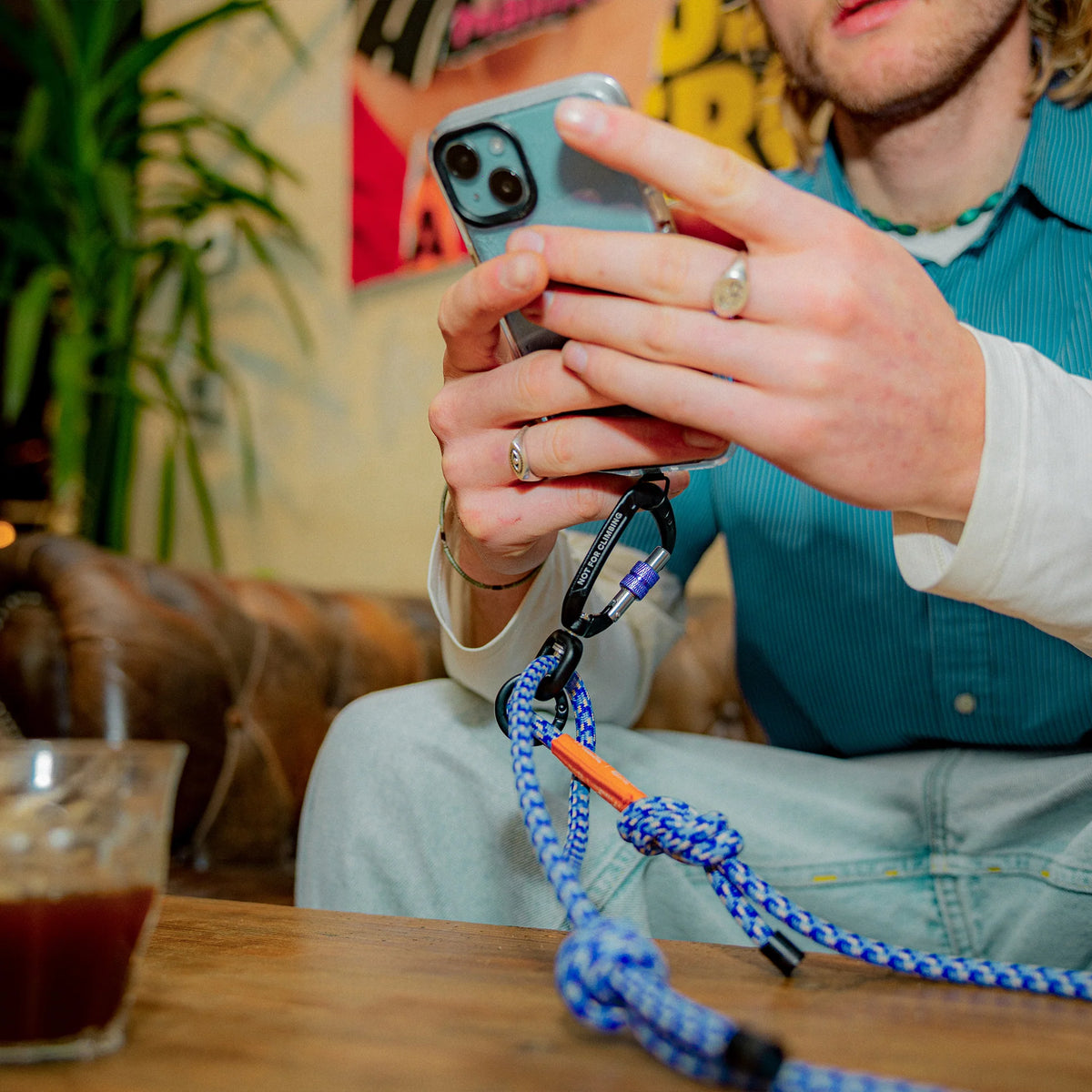 YY Vertical Leash Phone Cord