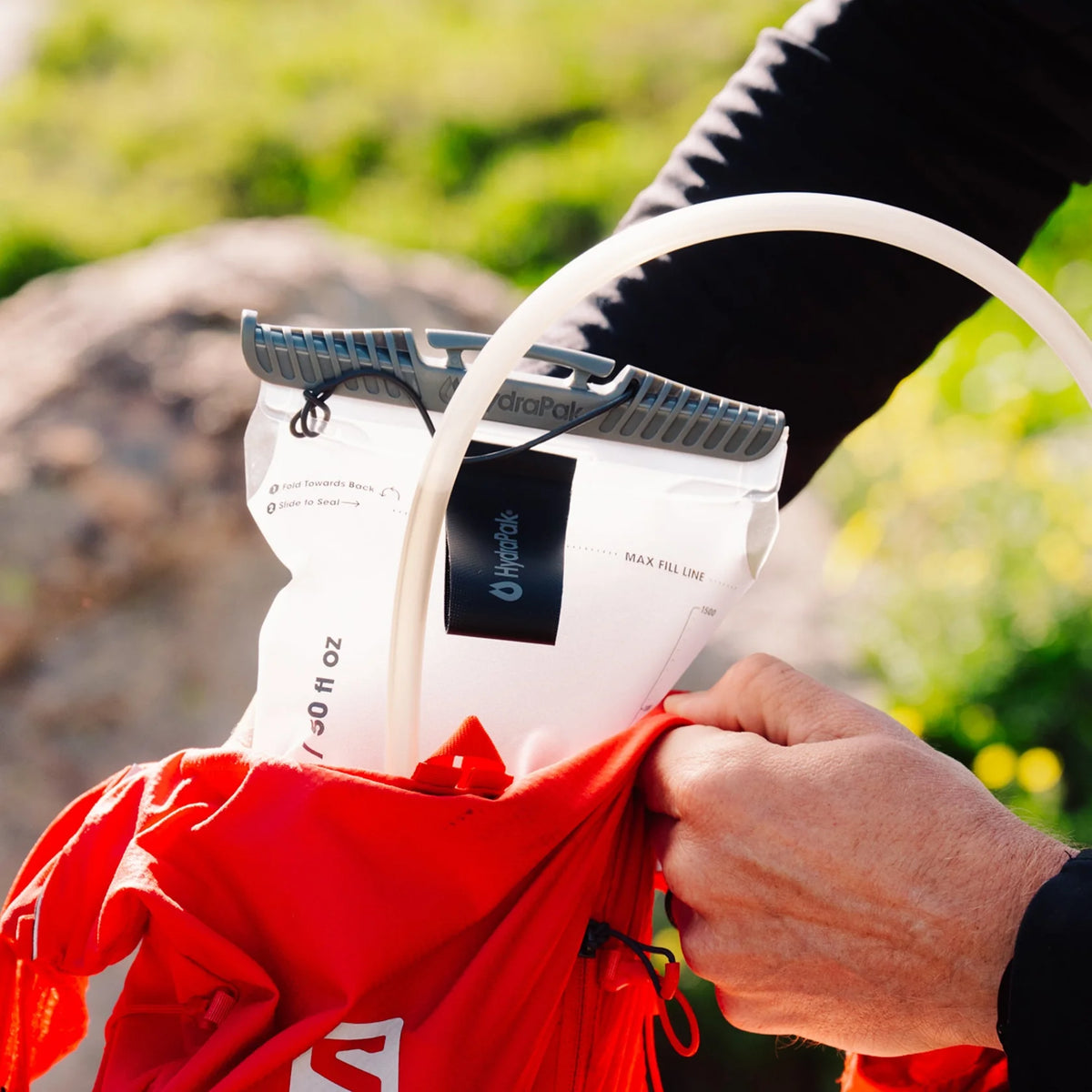 HydraPak Velocity 2L