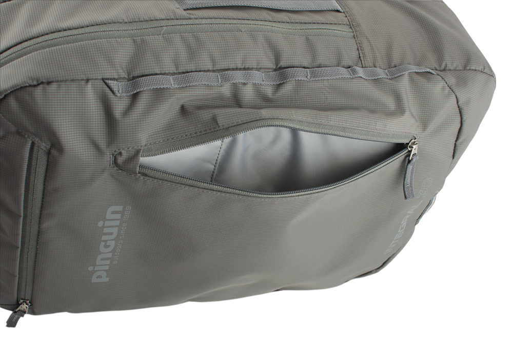 Pinguin Integral 30 City Backpack - Black