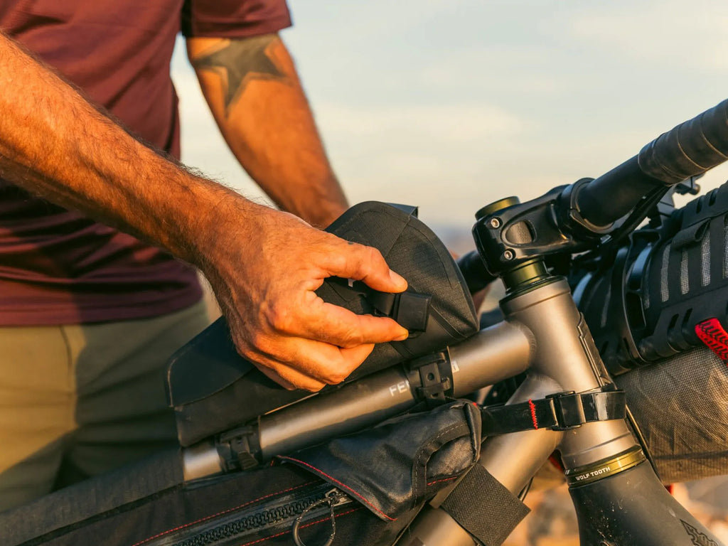 Revelate Designs Mag Tank Bag w/ TPU Liner