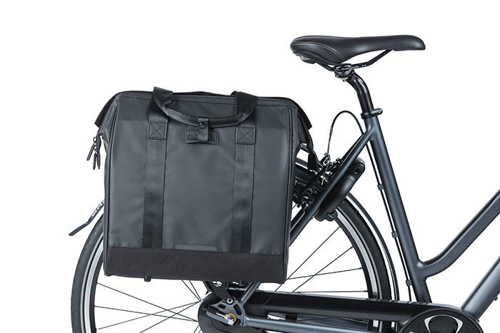 Basil Grand Tarpaulin Shopper Bike Bag 23L Black