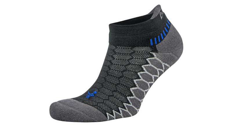 300134_35_36_37-Balega-Silver-RunningSocks-BlackCarbon-1600x900_SO7N1DXR37PI.png