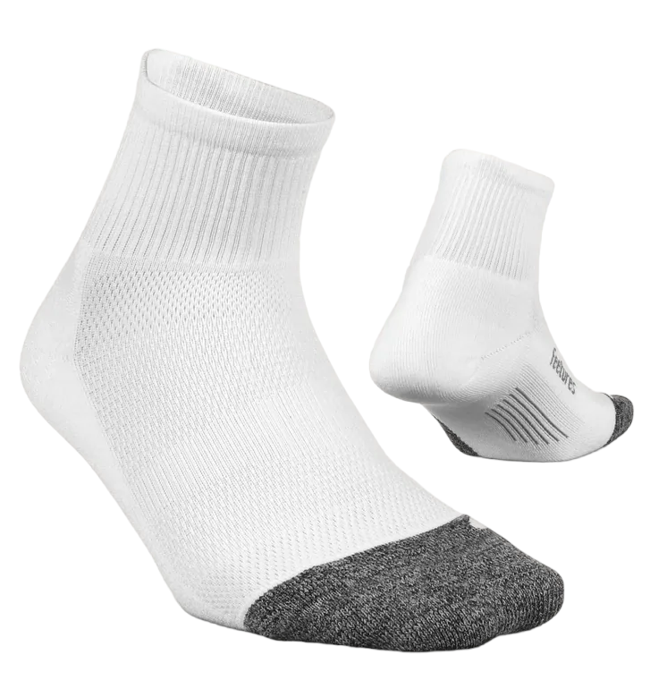 Feetures Elite Max Cushion Quarter Socks